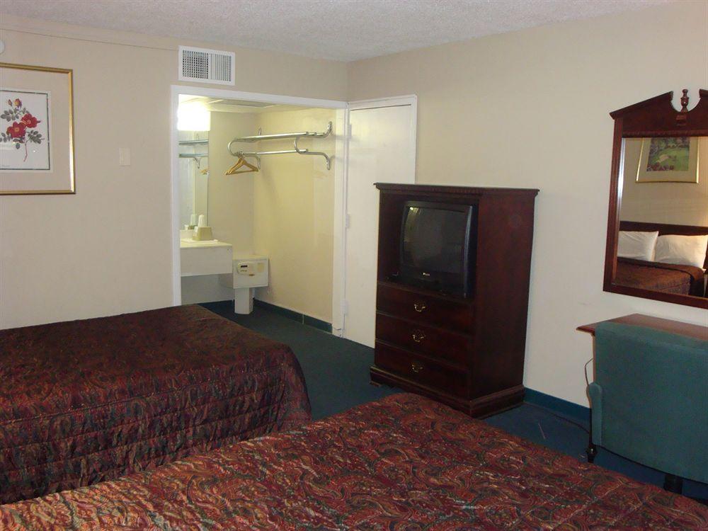 Econo Lodge Asheboro Exterior photo